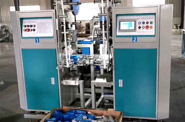 YS300-2型全自动无芯连卷袋机 YS300-2型全自动无芯连卷袋机